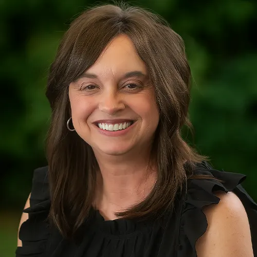 Cara Greenery Headshot