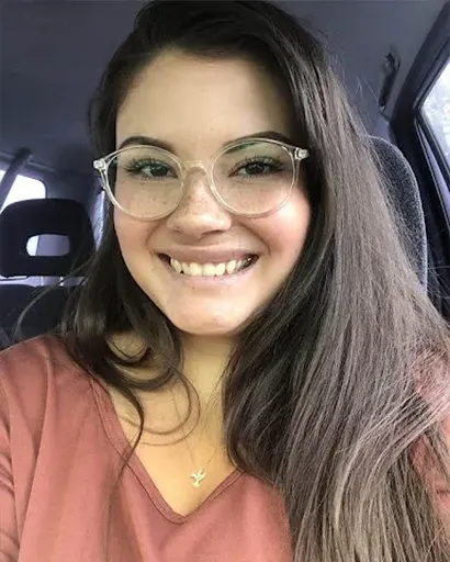 Gracie Headshot